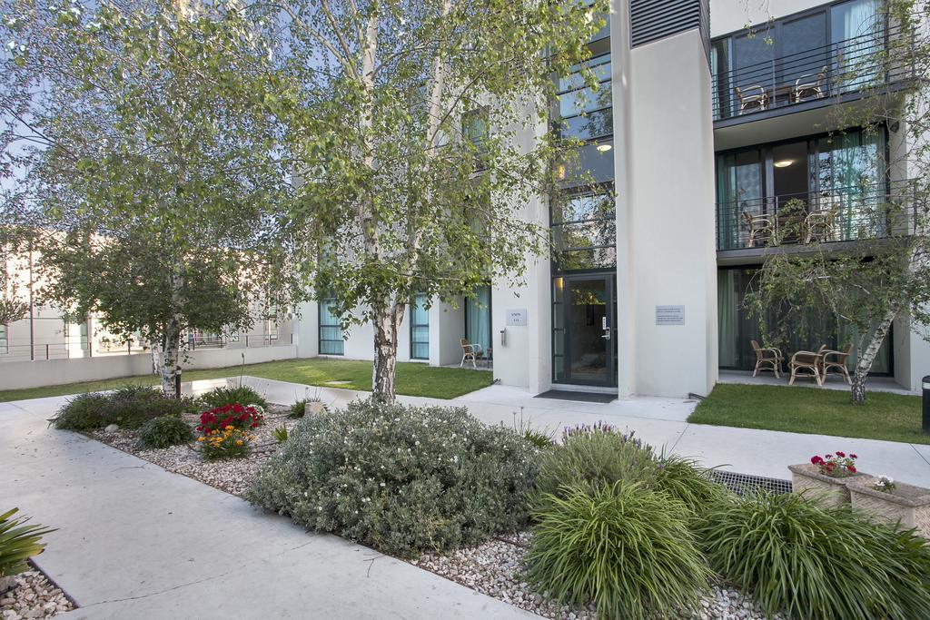 Quest Flemington Aparthotel Melbourne Exterior foto